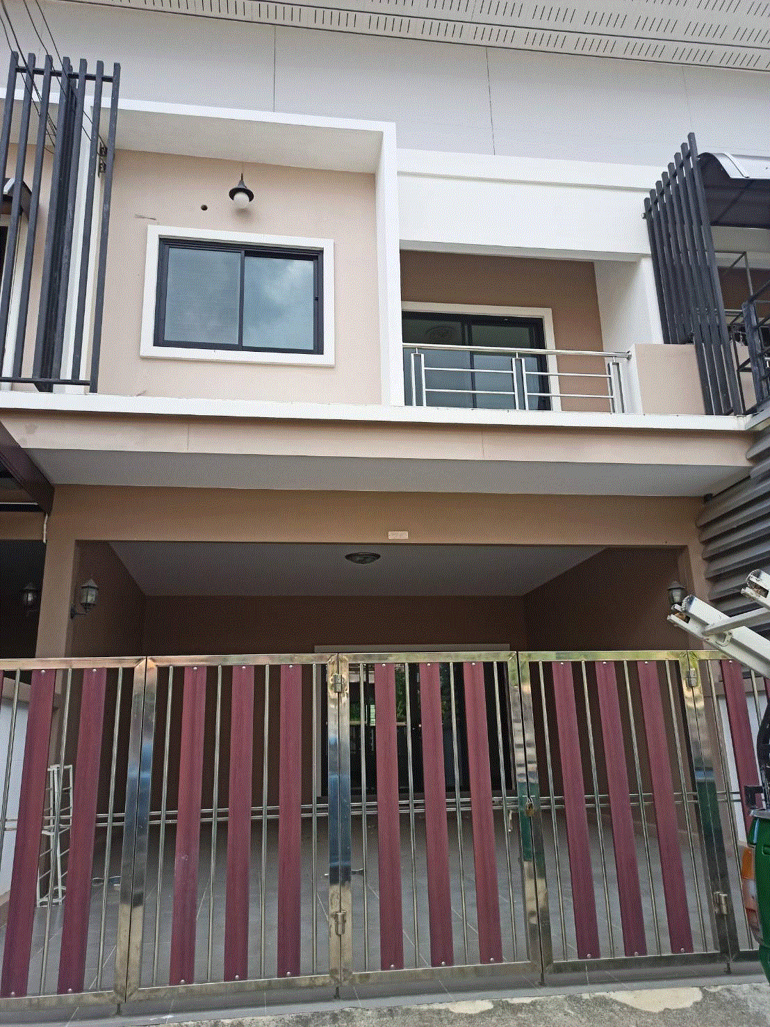 https://www.ohoproperty.com/185229/ธนาคารกรุงเทพ/ขายทาวน์เฮ้าส์/พะวง/เมืองสงขลา/สงขลา/